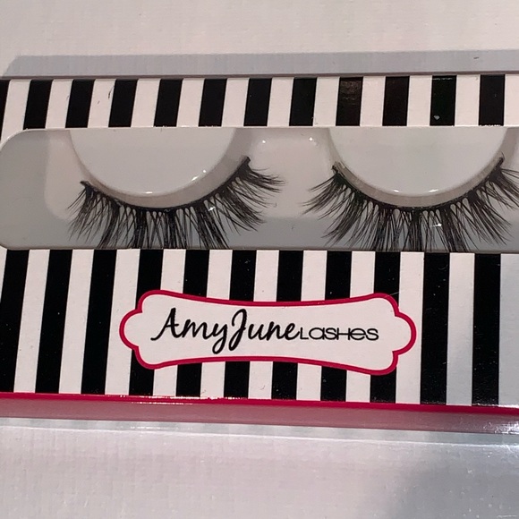 Amy June lashes NIB - Picture 2 of 7